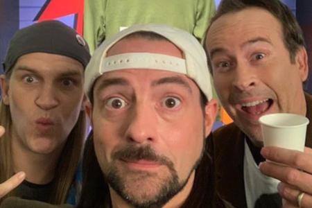 Der Regisseur Kevin Smith feiert seinen glücklich überstandenen Herzinfarkt mit Filmkollegen Der Regisseur Kevin Smith feiert seinen glücklich überstandenen Herzinfarkt mit Filmkollegen