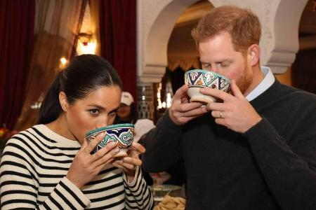 Prinz Harry und Herzogin Meghan zeigen keine Berührungsängste mit der marokkanischen Küche Prinz Harry und Herzogin Meghan zeigen keine Berührungsängste mit der marokkanischen Küche