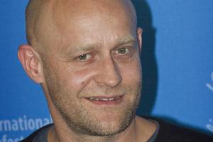 Schlaflos aber glücklich: Jürgen Vogel deutet erneute Vaterfreuden an
