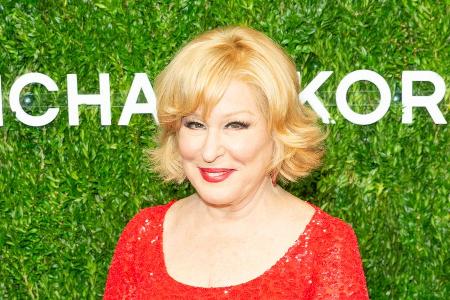 Bette Midler darf bei den anstehenden Oscars auftreten Bette Midler darf bei den anstehenden Oscars auftreten