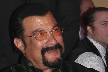 Steven Seagal beantwortet nicht alle Fragen