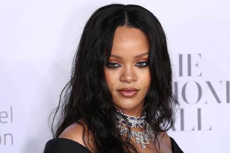 Rihanna verpasst der NFL mit dieser Aktion eine Ohrfeige