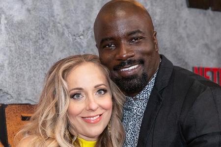 Mike Colter mit seiner schwangern Frau Iva im Sommer 2018