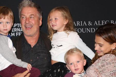 Alec Baldwin, Hilaria Baldwin und ihre Kinder beim Hamptons International Film Festival 2018 Alec Baldwin, Hilaria Baldwin und ihre Kinder beim Hamptons International Film Festival 2018