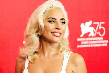 Lady Gaga hat sich mit ihrem Freund Christian Carino verlobt - gemeinsame Auftritte bleiben bislang aber Mangelware