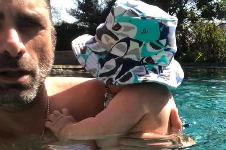 John Stamos und sein Söhnchen Billy auf nicht ganz so hoher See John Stamos und sein Söhnchen Billy auf nicht ganz so hoher See