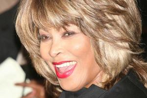 Tina Turner: Die vier emotionalsten Enthüllungen ihrer Autobiografie
