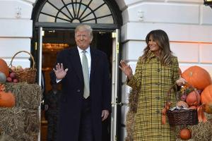 Donald und Melania Trump in offizieller Halloween-Mission