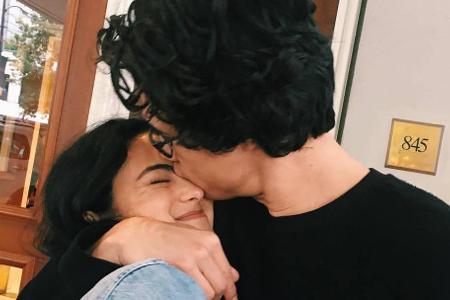 Mit diesem Foto bestätigt Camila Mendes ihre Liebe zu Mit diesem Foto bestätigt Camila Mendes ihre Liebe zu