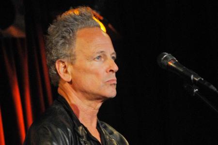 Lindsey Buckingham hat seine ehemalige Band Fleetwood Mac verklagt