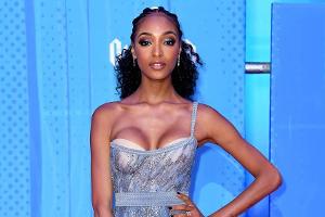 MTV EMA 2018: Bei Jourdan Dunn blitzte der BH hervor