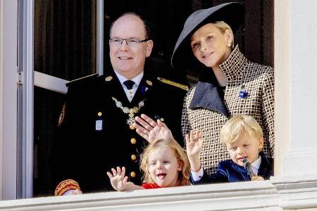 Fürst Albert und Fürstin Charlène mit ihren Zwillingen Gabriella und Jacques am Nationalfeiertag in Monaco