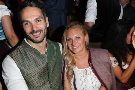 Magdalena Brzeska mit Freund Roland auf dem Oktoberfest