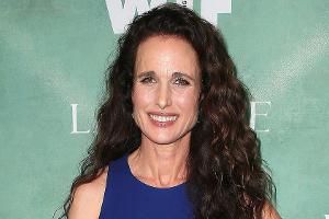 "Vier Hochzeiten und ein Todesfall": Andie MacDowell in Serie dabei