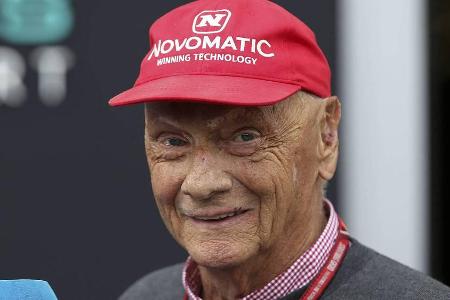 Der ehemalige österreichische Automobilrennfahrer, Unternehmer und Pilot Niki Lauda meldet sich nach der Transplantation zurück