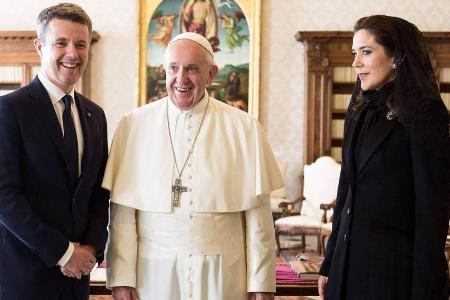 Papst Franziskus empfängt das dänische Kronprinzenpaar Frederik und Mary zu einer Privataudienz