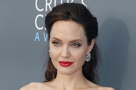 Zugegeben - nicht jeder hat Lippen wie Angelina Jolie. Trotzdem gibt es für jeden Teint den perfekten Lippenstift