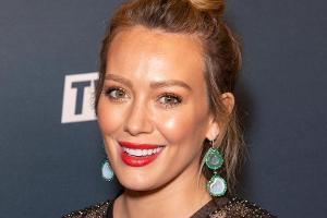 Hilary Duff heizt Gerüchte über ihre Verlobung an