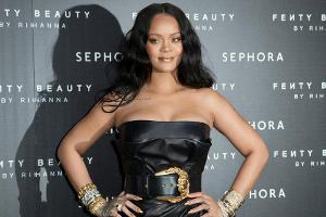 Rihanna bittet Angela Merkel auf Twitter um Hilfe