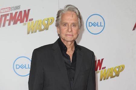 Michael Douglas findet, dass Angela Merkel etwas Beruhigendes hat Michael Douglas findet, dass Angela Merkel etwas Beruhigendes hat
