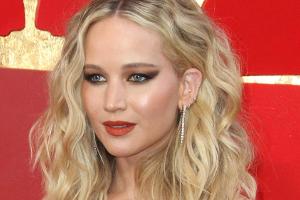Jennifer Lawrence steht auf den Sexarbeiterinnen-Look der 90er Jahre