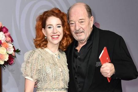 Ralph Siegel und Laura Käfer sind nun ein Ehepaar Ralph Siegel und Laura Käfer sind nun ein Ehepaar