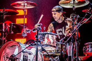 Tour-Absage von Blink-182: Drummer Travis Barker hat Armprobleme