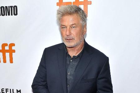 Alec Baldwin hat die Hochzeit von Nichte Hailey und Justin Bieber bestätigt und versteht nicht, warum darum so ein Wirbel ge...