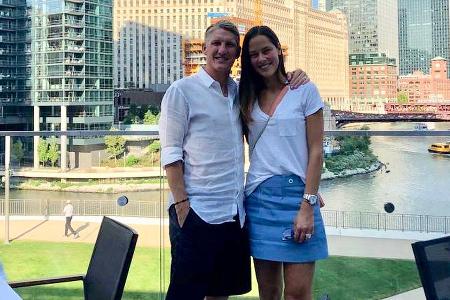 Bastian Schweinsteiger und Ana Ivanovic bei einem Mittagessen mit Traum-Aussicht Bastian Schweinsteiger und Ana Ivanovic bei einem Mittagessen mit Traum-Aussicht