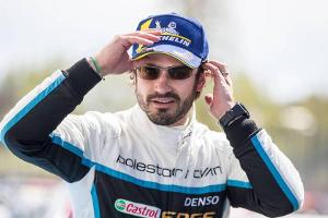 Prinz Carl Philip führt Söhnchen Alexander in den Motorsport ein