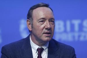 "Er versperrte nackt den Ausgang": Nächste Anklage gegen Kevin Spacey