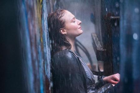 Jean Grey (Sophie Turner) kann ihre immensen Kräfte nicht mehr kontrollieren Jean Grey (Sophie Turner) kann ihre immensen Kräfte nicht mehr kontrollieren