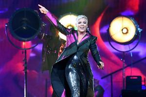 Erst Pink, dann die Kids: Macht ihre Tour die ganze Familie krank?