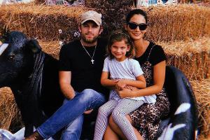 Familienzeit auf dem Rummelplatz: Caleb Followill und Lily Aldridge verbringen Zeit mit Tochter Dixie Pearl