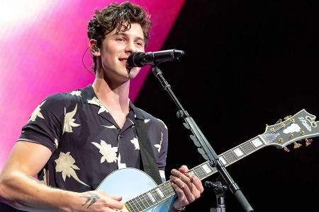 Singt bei den VMAs seinen neuen Hit Singt bei den VMAs seinen neuen Hit