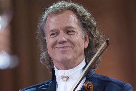 So kennt man den Musiker: André Rieu und seine Geige