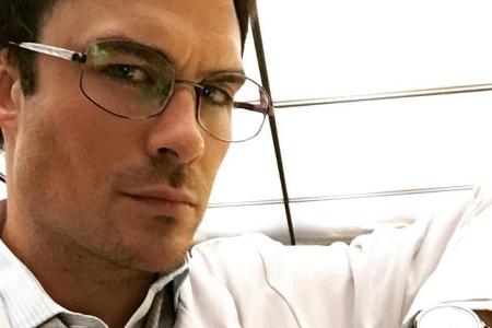 Ian Somerhalder als Dr. Luther Swann in Ian Somerhalder als Dr. Luther Swann in