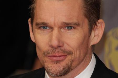 Ethan Hawke ist offenbar ein Multitalent Ethan Hawke ist offenbar ein Multitalent