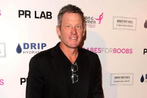 Lance Armstrong nach Rad-Unfall im Krankenhaus