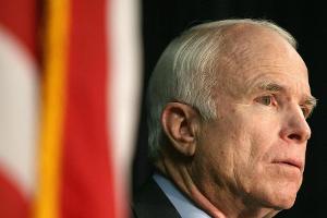 John McCain bricht medizinische Behandlungen ab