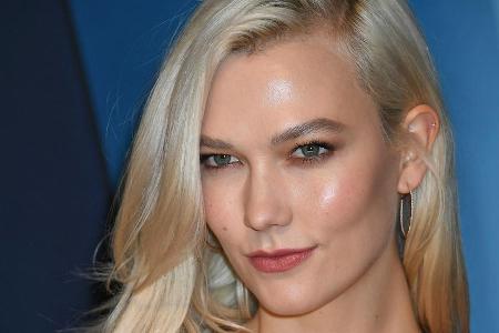 Model Karlie Kloss steht nach wie vor zu ihrer Freundin Taylor Swift Model Karlie Kloss steht nach wie vor zu ihrer Freundin Taylor Swift