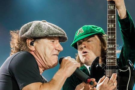 Brian Johnson (l.) mit AC/DC-Gründungsmitglied Angus Young