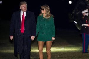 Hat Melania Trump etwa ihre Hose vergessen?