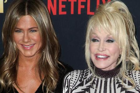 Jennifer Aniston und Dolly Parton gemeinsam bei der Weltpremiere von 