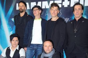 Rammstein besteht aus Richard Kruspe, Paul Landers (unten), Oliver Riedel, Christian Lorenz, Christoph Schneider und Till Li...