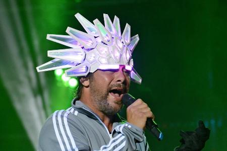 Frontmann Jay Kay hat ein Faible für extravagante Kopfbedeckungen Frontmann Jay Kay hat ein Faible für extravagante Kopfbedeckungen
