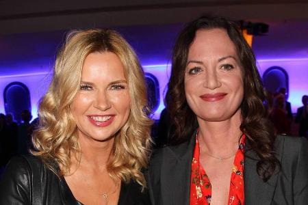 Die Schauspielerinnen Veronica Ferres (l.) und Natalia Wörner beim Adventsessen des Ersten Die Schauspielerinnen Veronica Ferres (l.) und Natalia Wörner beim Adventsessen des Ersten