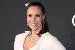 Esther Sedlaczek ist schwanger und verlobt!