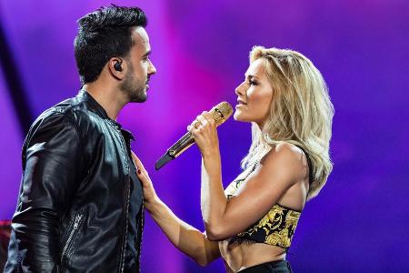 Helene Fischer und Luis Fonsi im Duett bei der weihnachtlichen Show