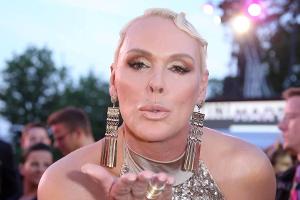 Brigitte Nielsen zeigt sich erneut mit Babybauch